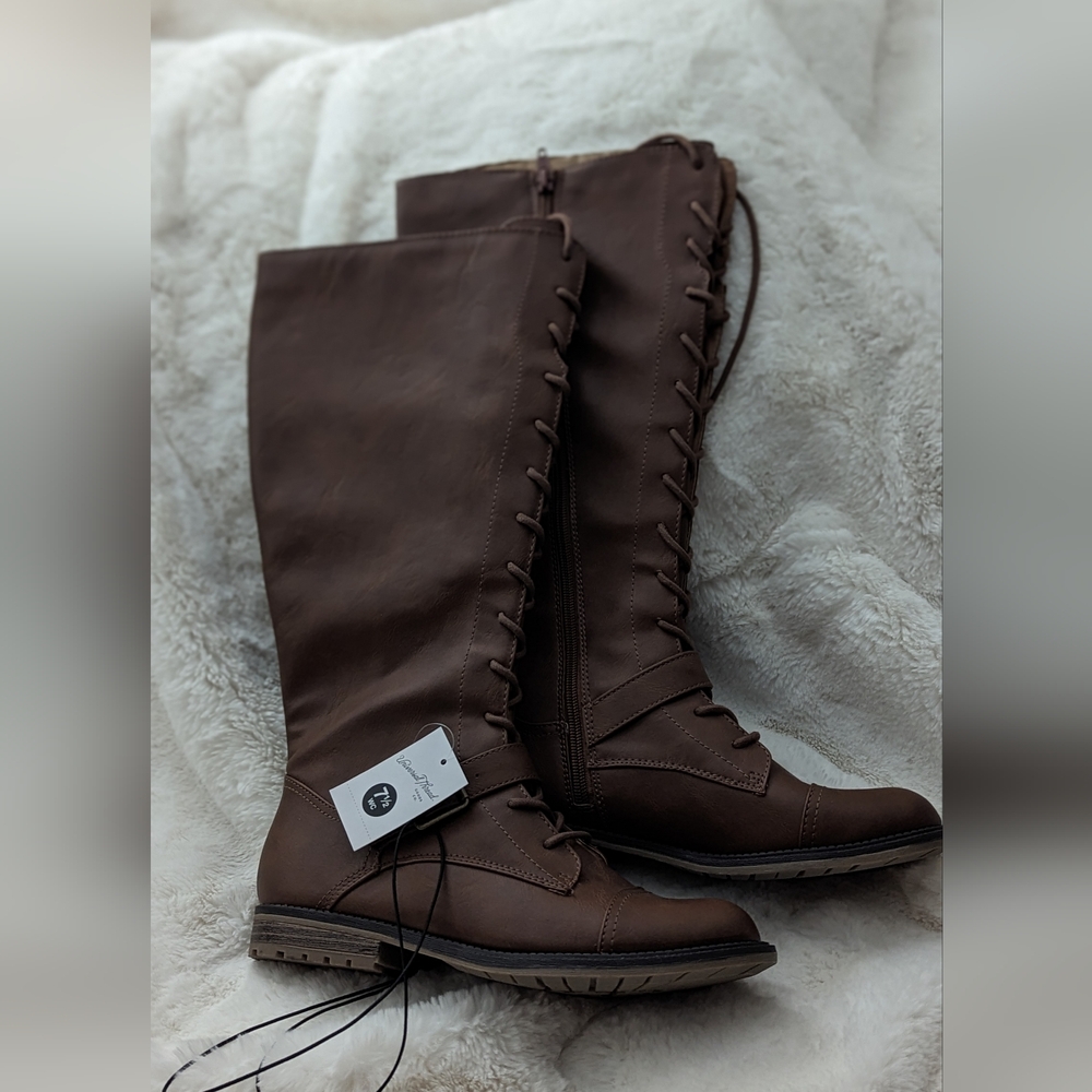 Size 7 1/2 Women's Wide Calf Boots Light Brown